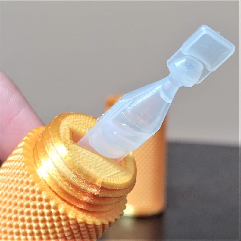 Znet3D Eye Drop Vial Holder & Pocket Carry Case - Holds One (1) Single-Use Eye Drop Vial - Great for carring in Pocket, Purse/Clutch, School Bag - (Silk Gold) - Image 4